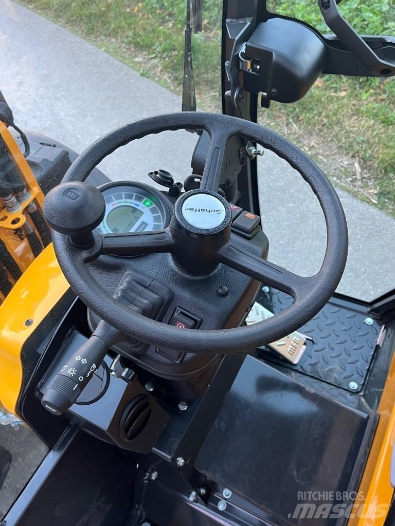 Schäffer 2430 SLT Skid steer loderler