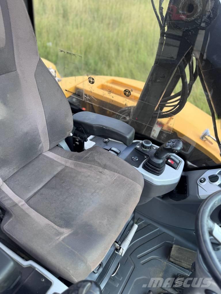 Mecalac 12 MTX Kazıcı yükleyiciler - beko loder
