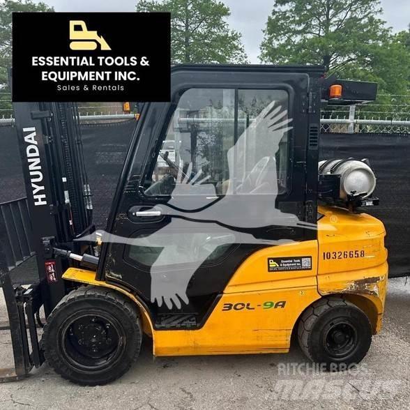 Hyundai 30L-9A Dizel forkliftler