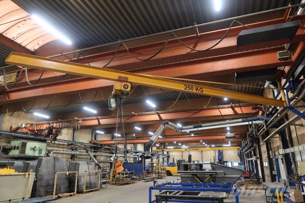  VÆGSVINGKRAN 250 KG Dış cephe asansörleri