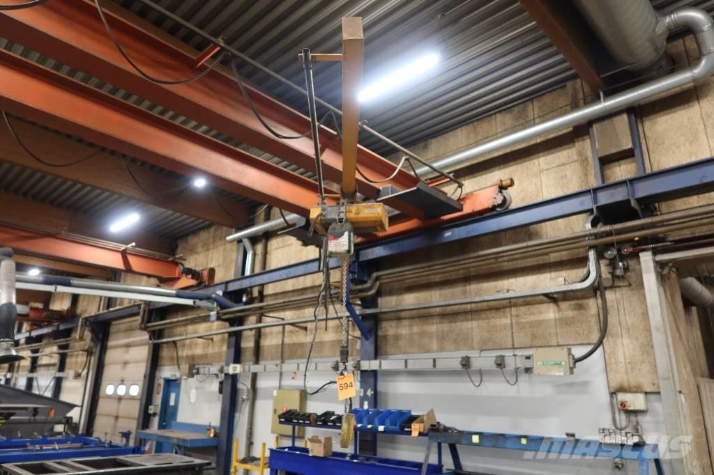  VÆGSVINGKRAN 250 KG Dış cephe asansörleri