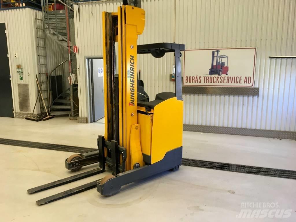 Jungheinrich ETV 214 Reach truck - depo içi istif araçları