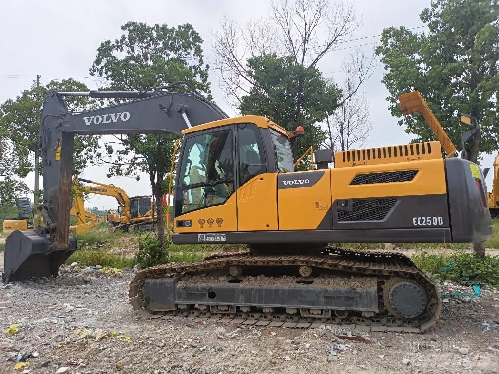 Volvo EC250D Paletli ekskavatörler