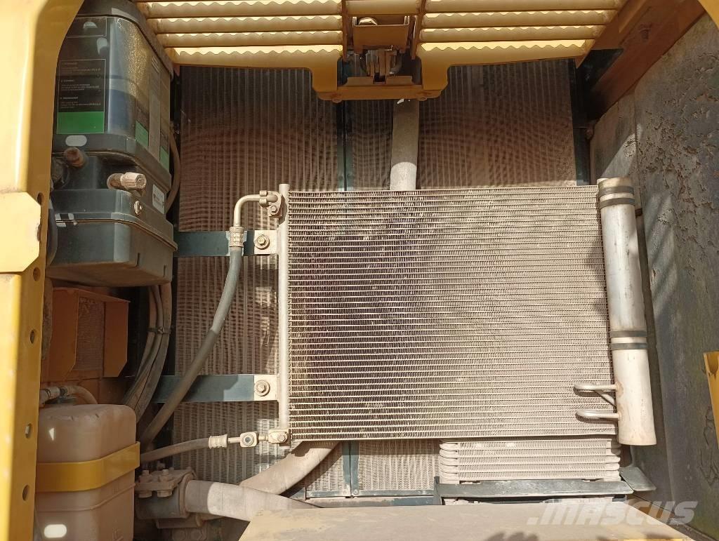 Komatsu PC 210 LC-8 Paletli ekskavatörler