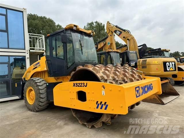 XCMG XS 223 J Tek tamburlu silindirler