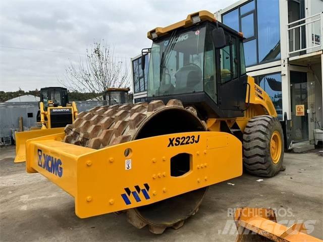 XCMG XS 223 J Tek tamburlu silindirler
