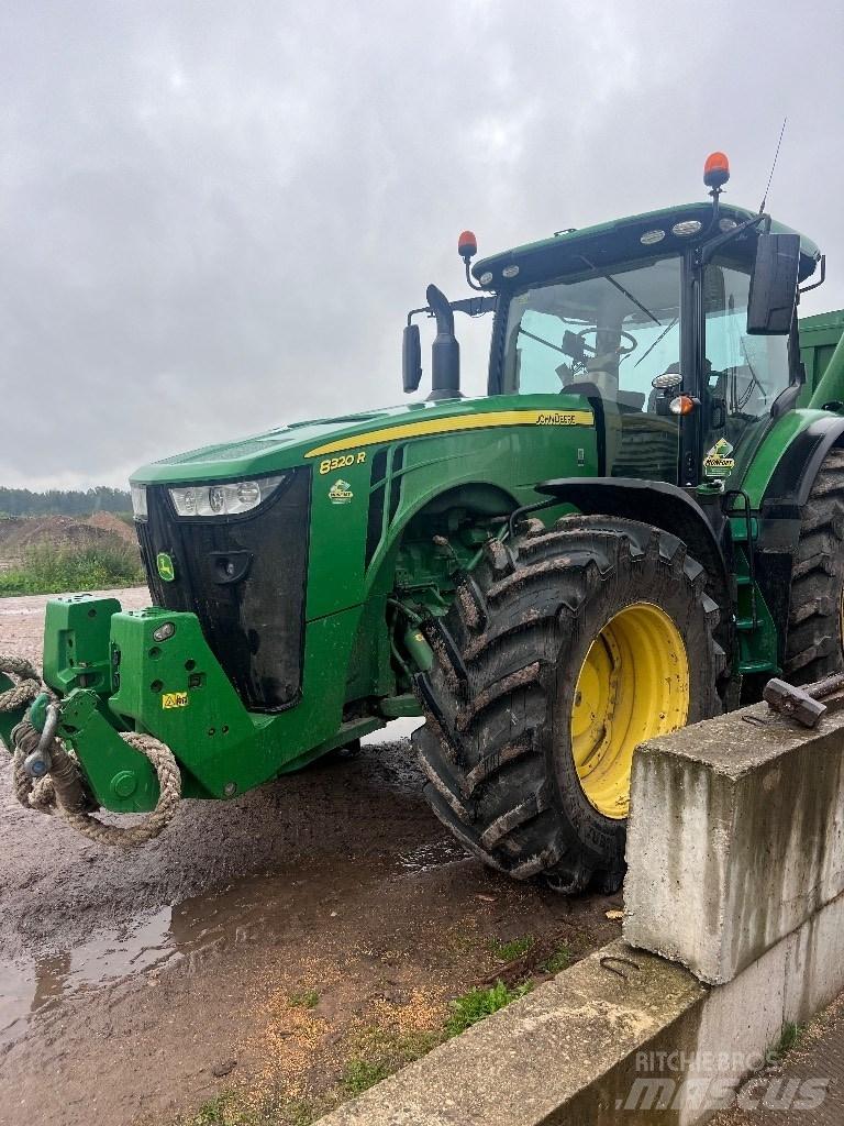 John Deere 8320R Traktörler