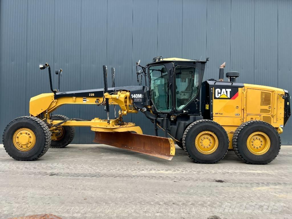 CAT 140M2 AWD Greyderler