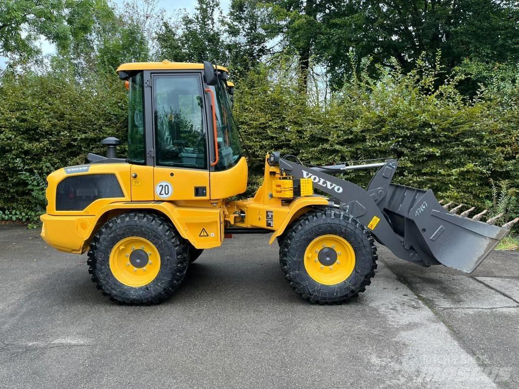 Volvo L 30 H Tekerlekli yükleyiciler