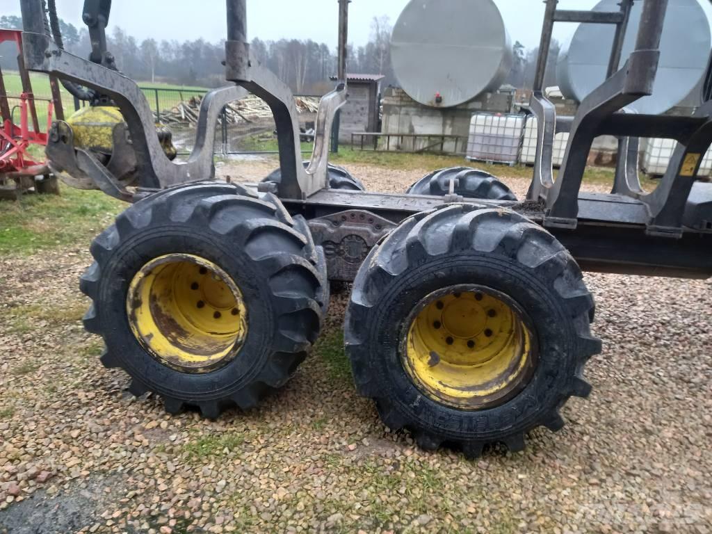 John Deere 810E Tomruk yükleyici traktörler