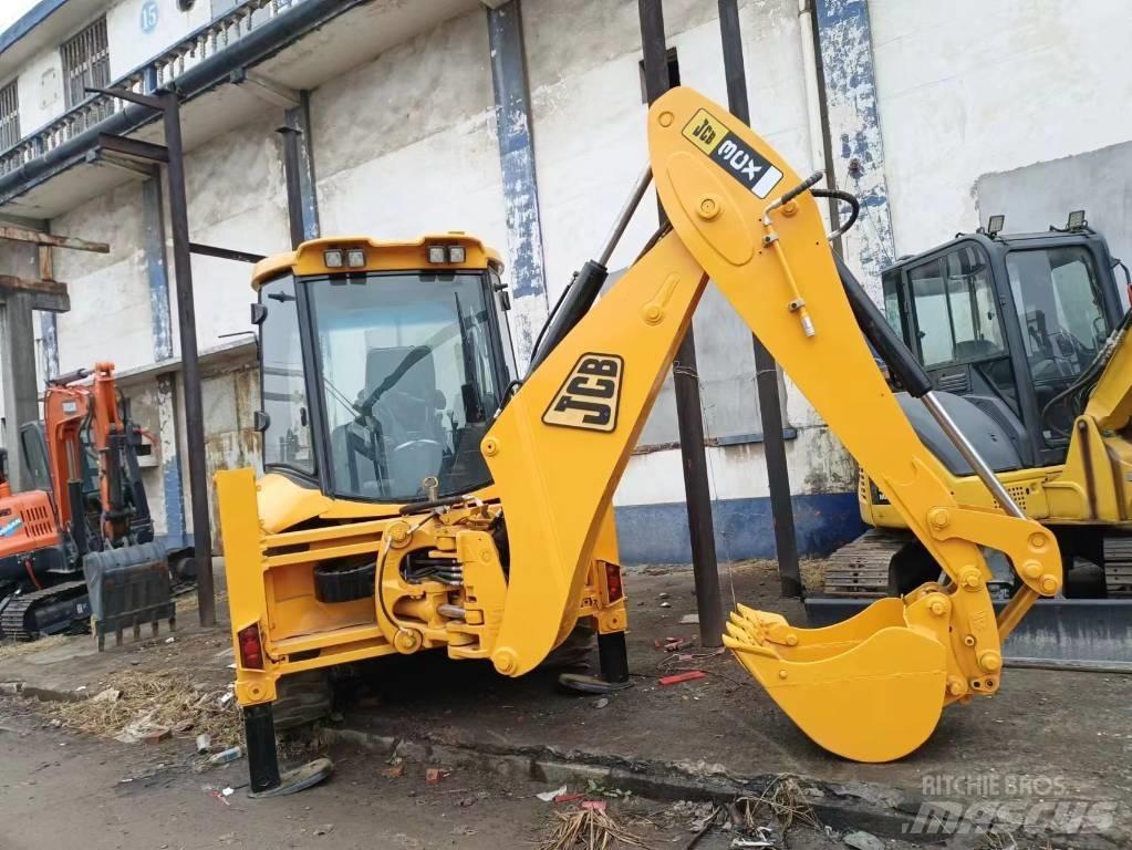JCB 3 CX Lastik tekerli ekskavatörler