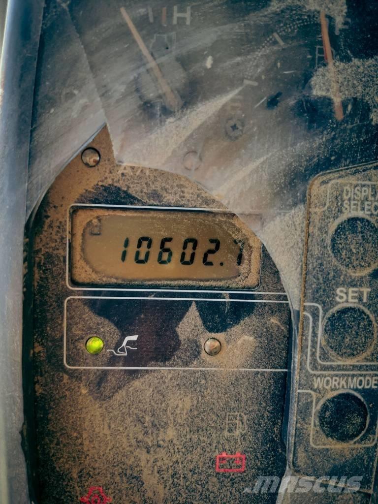 John Deere 330 CLC Paletli ekskavatörler