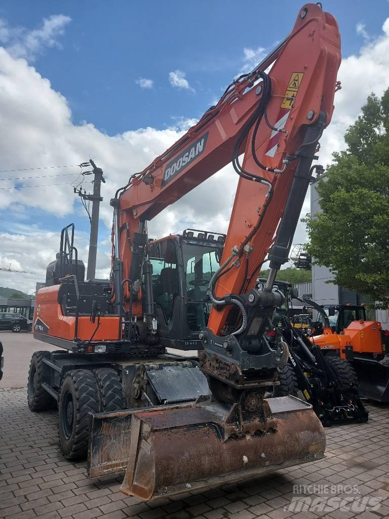Develon DX 170 W-7 Lastik tekerli ekskavatörler