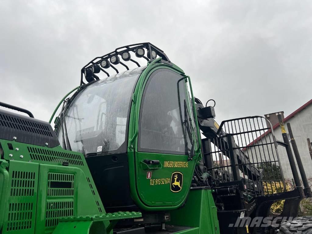 John Deere 1110G Tomruk yükleyici traktörler