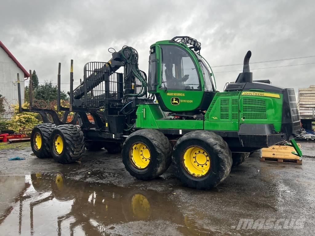 John Deere 1110G Tomruk yükleyici traktörler