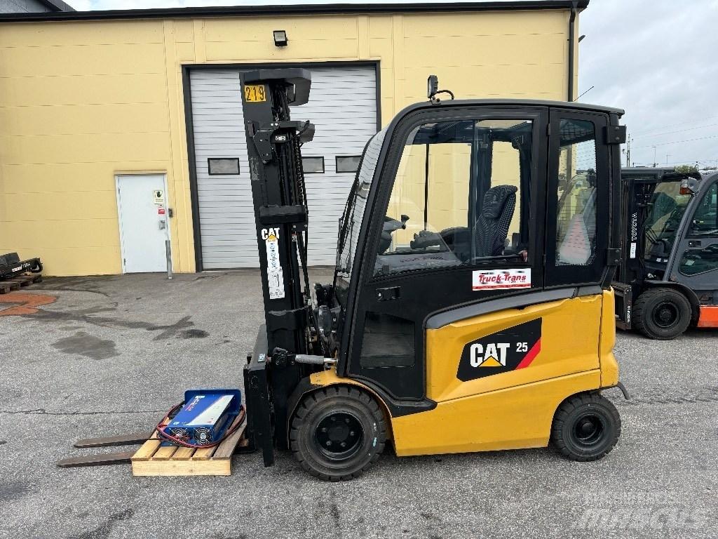 CAT EP25CN Elektrikli forkliftler
