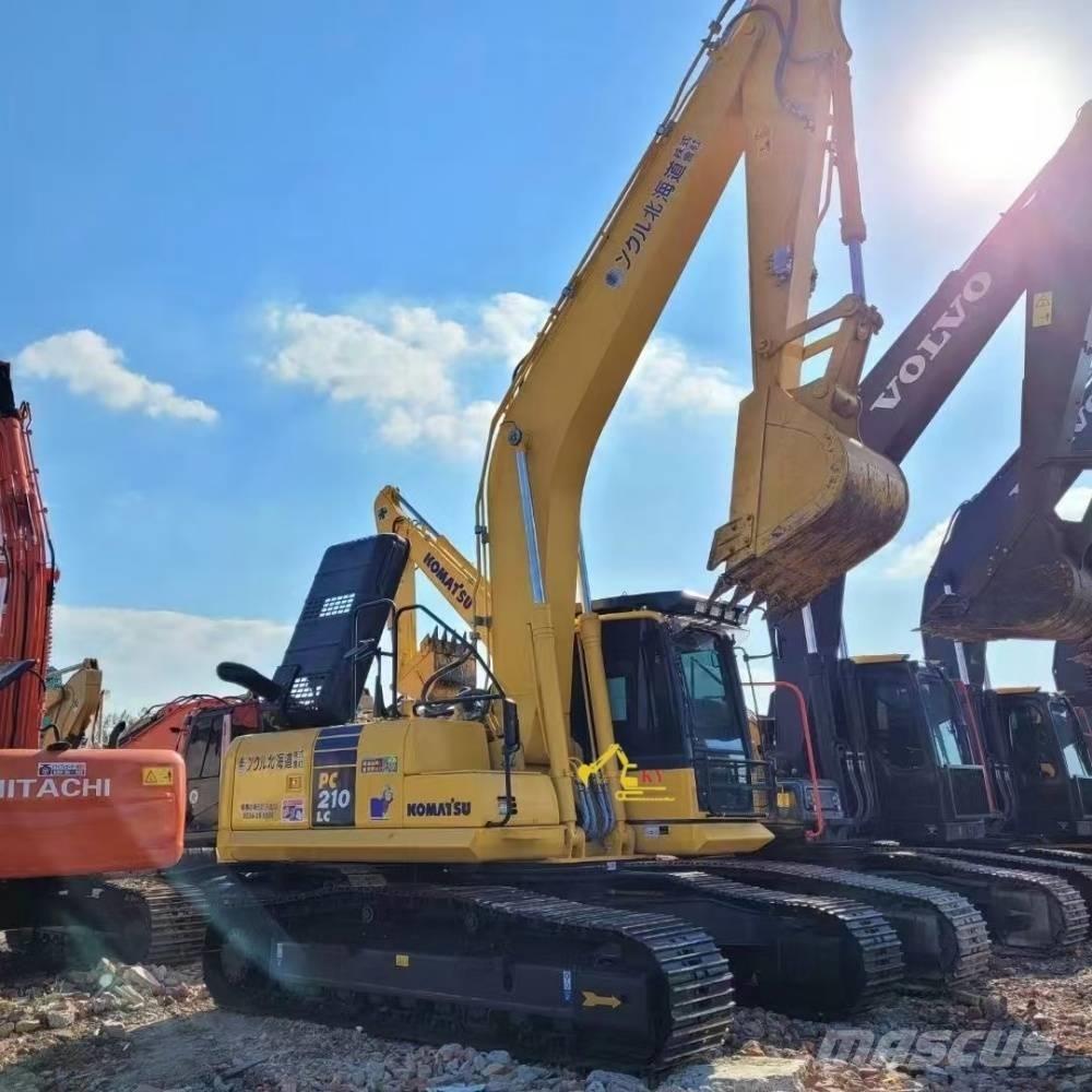 Komatsu PC 210-8 Paletli ekskavatörler