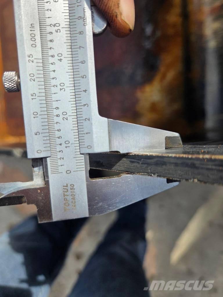 JLG 2450 / 2400 Ön yükleyici atasmanlar