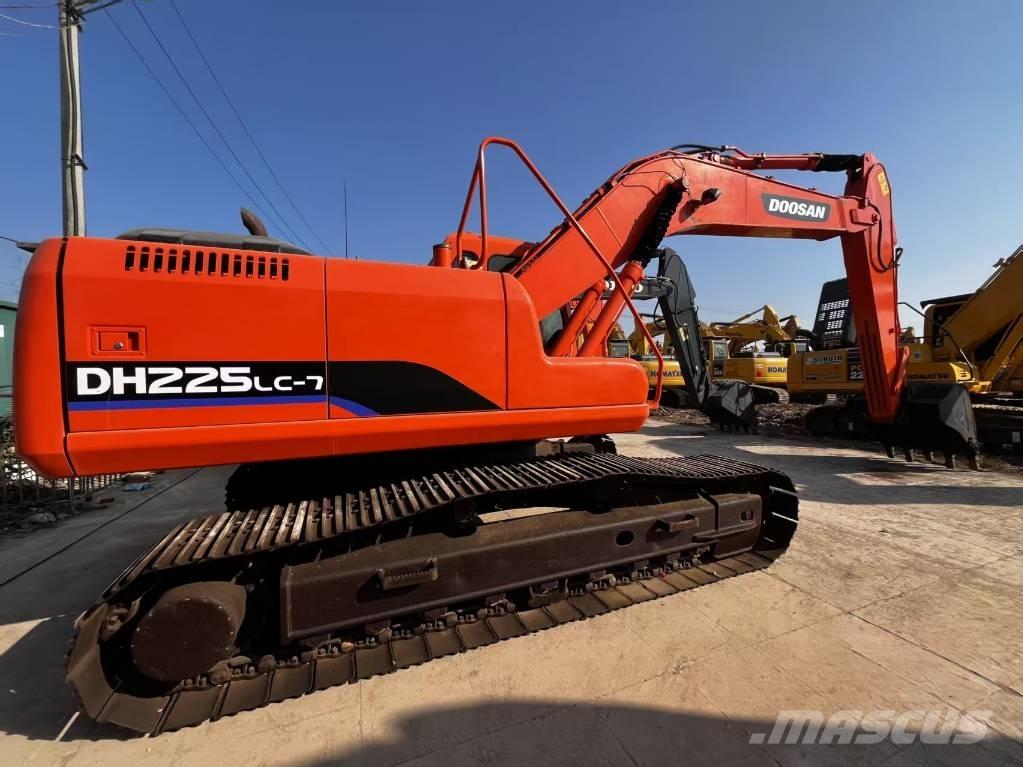 Doosan DH 225 LC-7 Paletli ekskavatörler