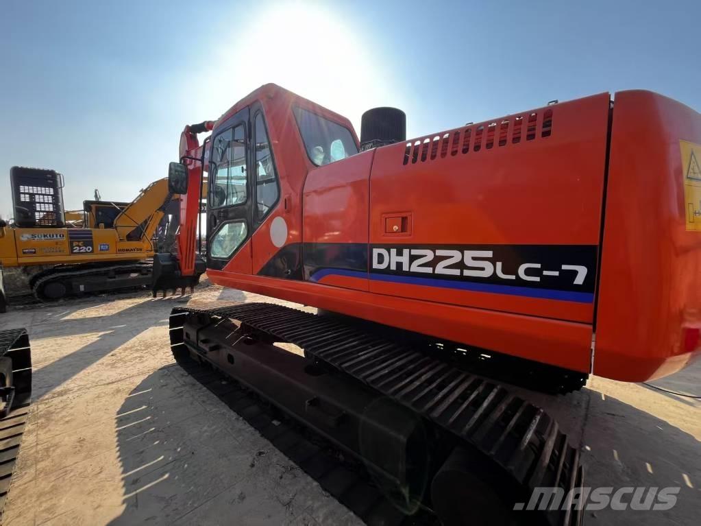 Doosan DH 225 LC-7 Paletli ekskavatörler
