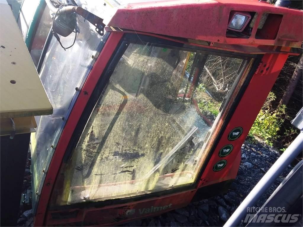 Valmet 941 Kabin