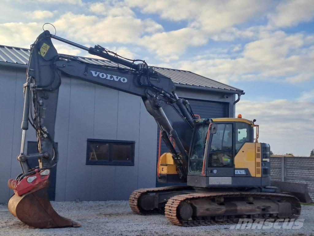 Volvo ECR235EL Paletli ekskavatörler