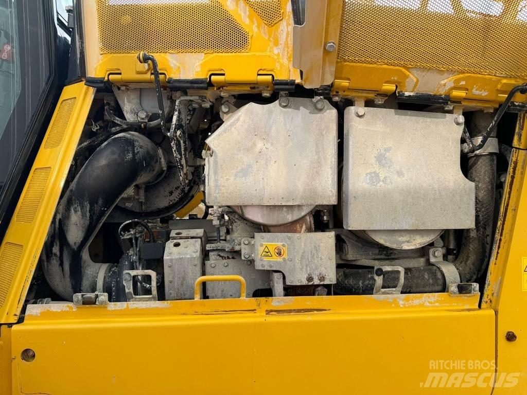 Komatsu D65PXi-18 Paletli dozerler