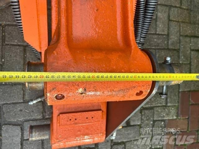 Hitachi ZX 135 Paletli ekskavatörler