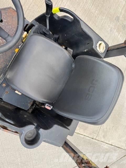 JCB CT 260-120 Çift tamburlu silindirler