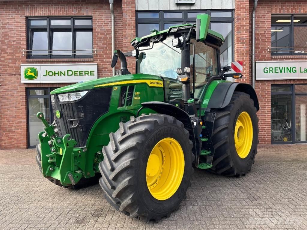John Deere 7R330 Traktörler