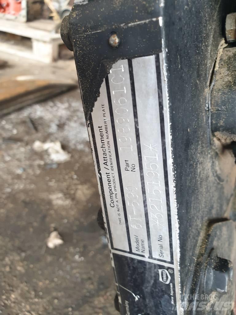 CASE 980 Paletli ekskavatörler