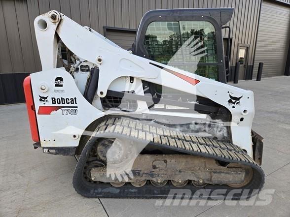 Bobcat T740 Skid steer loderler