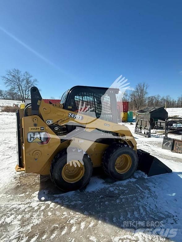CAT 242D3 Skid steer loderler