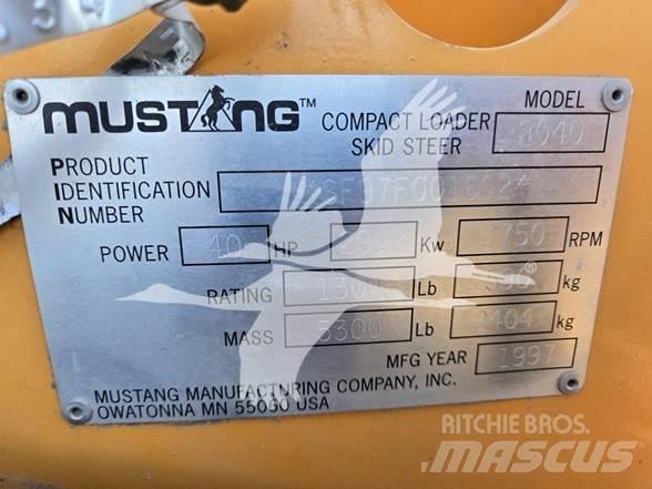 Mustang 2040 Skid steer loderler