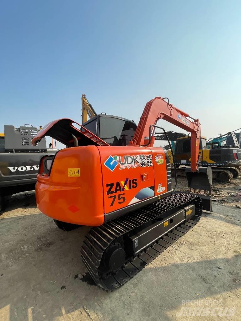 Hitachi ZX 75 Paletli ekskavatörler