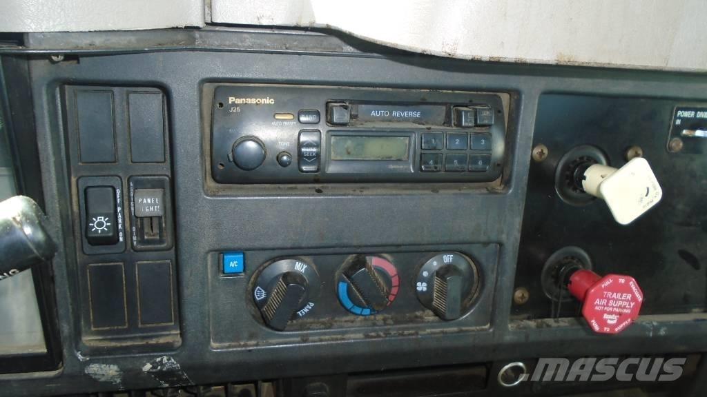 International F 4900 Çekiciler
