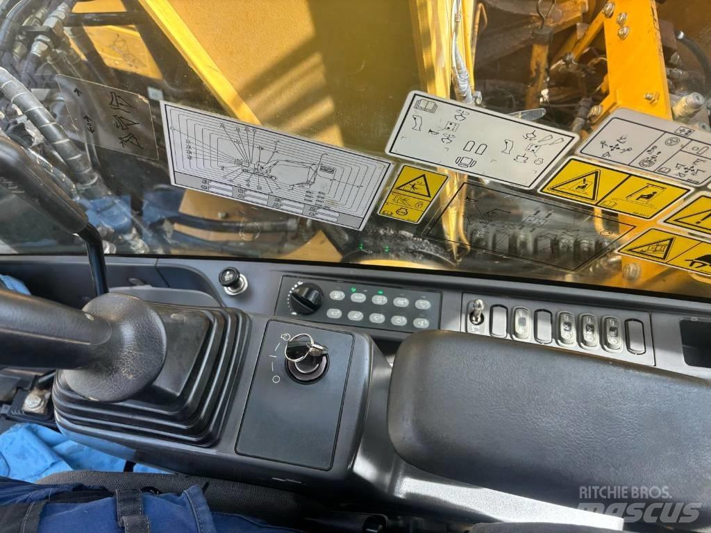 CAT 311 F LRR Paletli ekskavatörler
