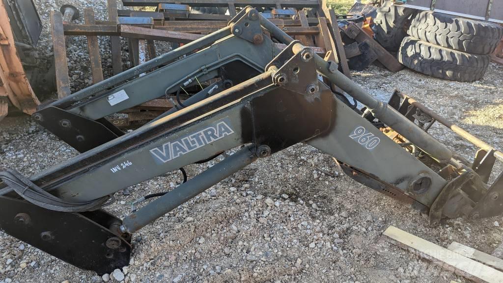 Valtra Loader Tarimsal teleskopik yükleyiciler
