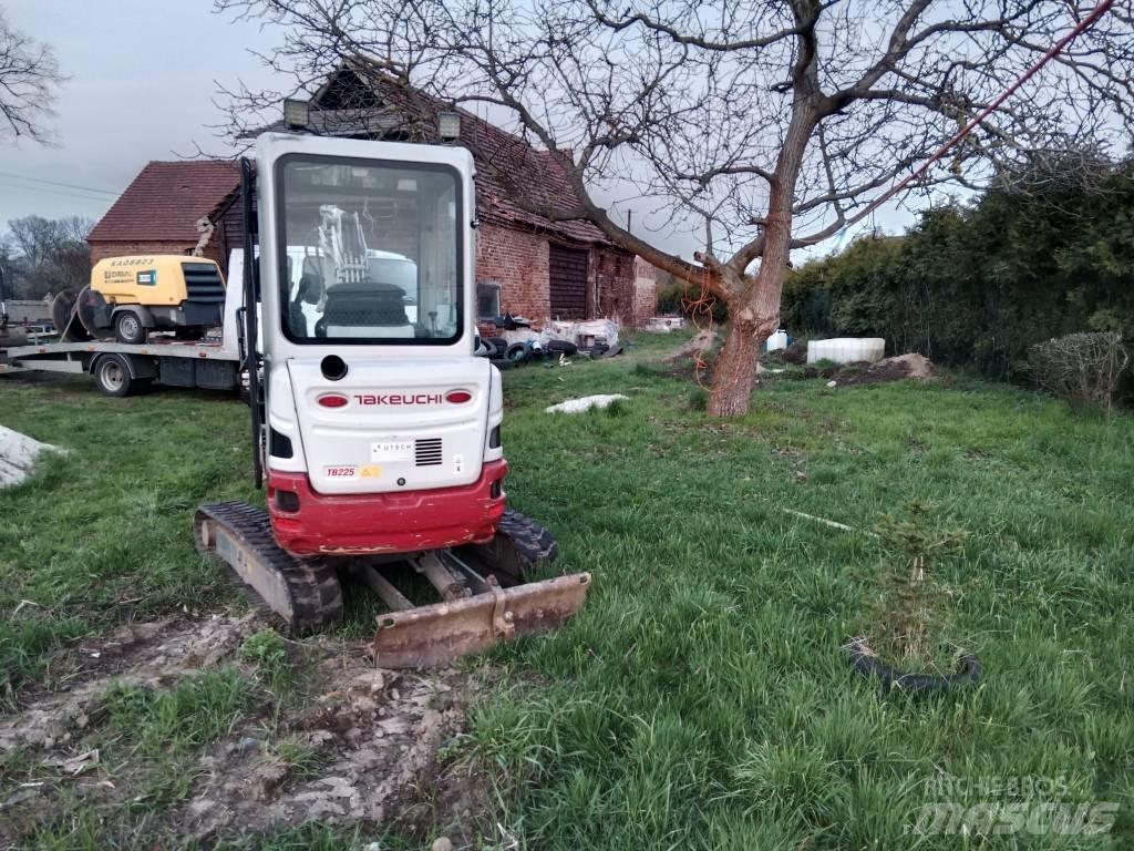 Takeuchi TB 225 Mini ekskavatörler, 7 tona dek
