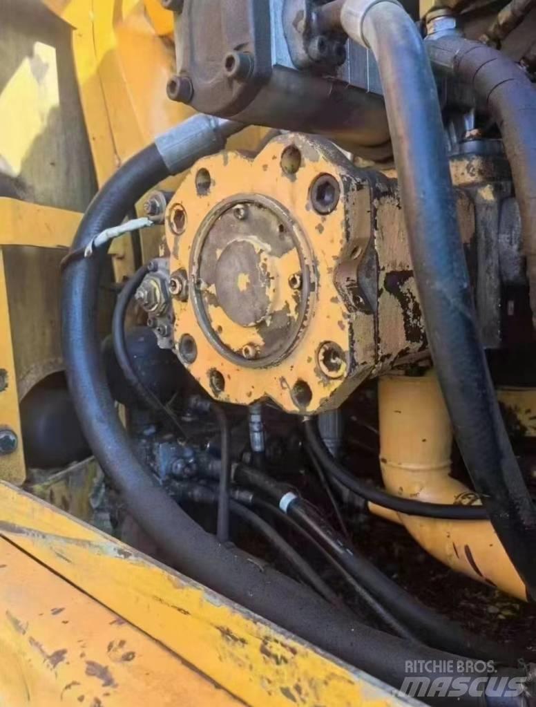 Hyundai 150W-7 Lastik tekerli ekskavatörler