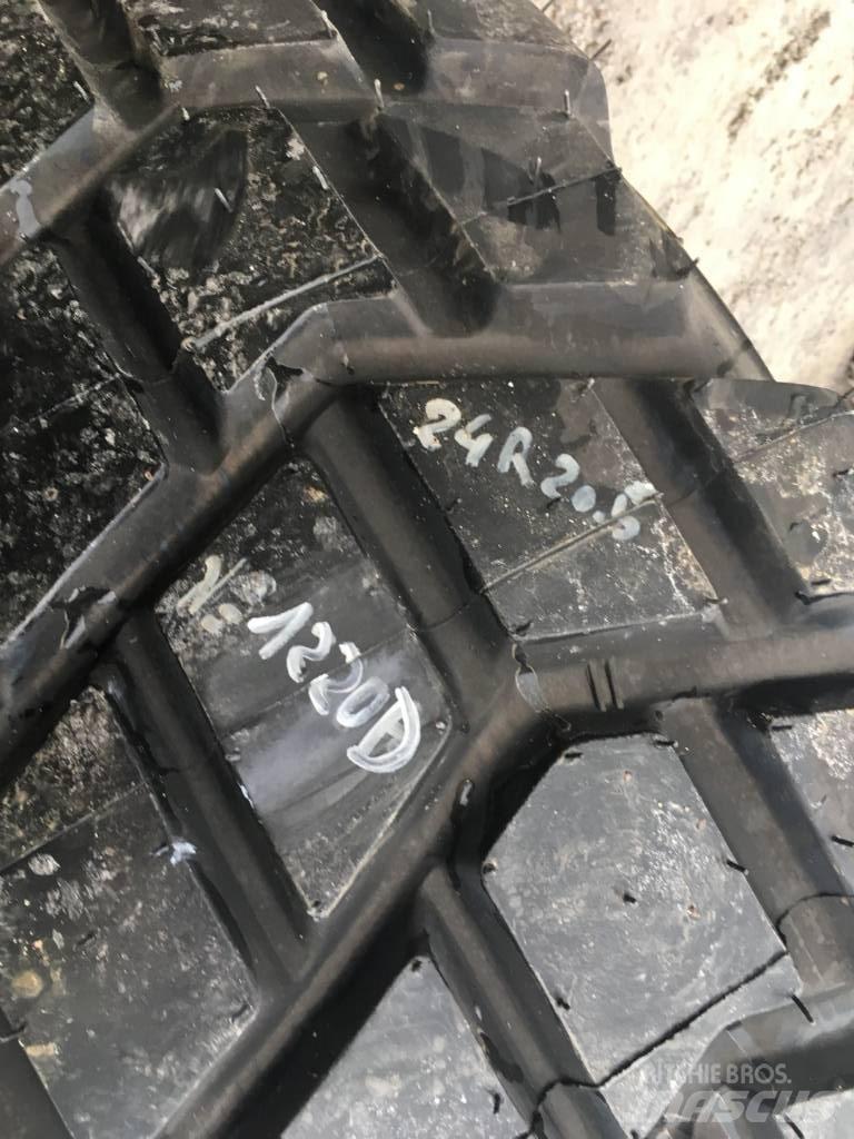  MAGNA TYRES 24R20.5 Tekerlekler