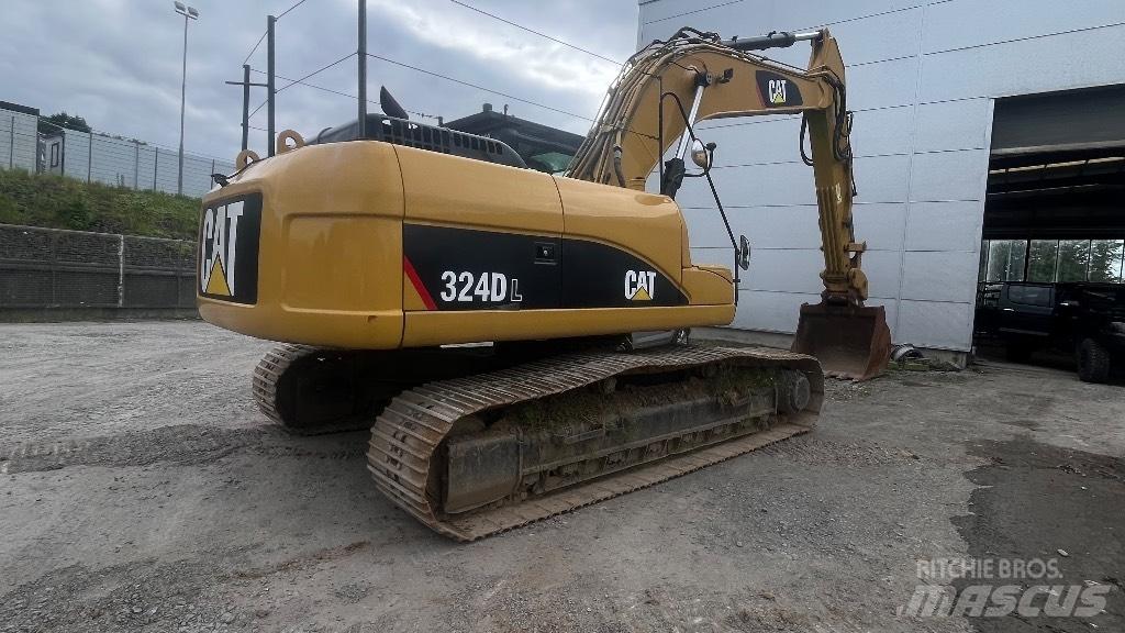 CAT 324 D L Paletli ekskavatörler