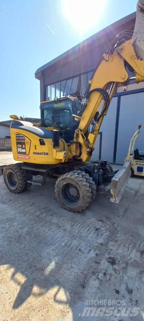 Komatsu PW 98 MR-11 Lastik tekerli ekskavatörler