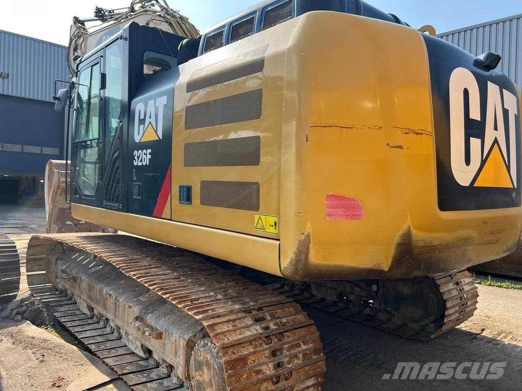 CAT 326FL Paletli ekskavatörler