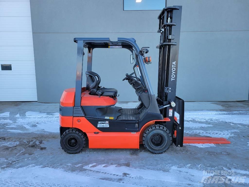 Toyota 8FB25 Elektrikli forkliftler