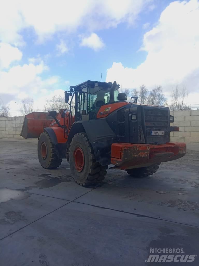 Hitachi ZW 220-6 Lastik tekerli ekskavatörler
