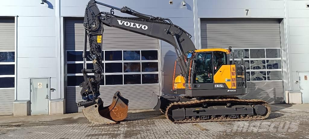 Volvo ECR235EL Paletli ekskavatörler
