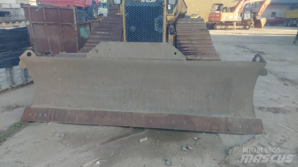 CAT D 4 LGP Paletli dozerler