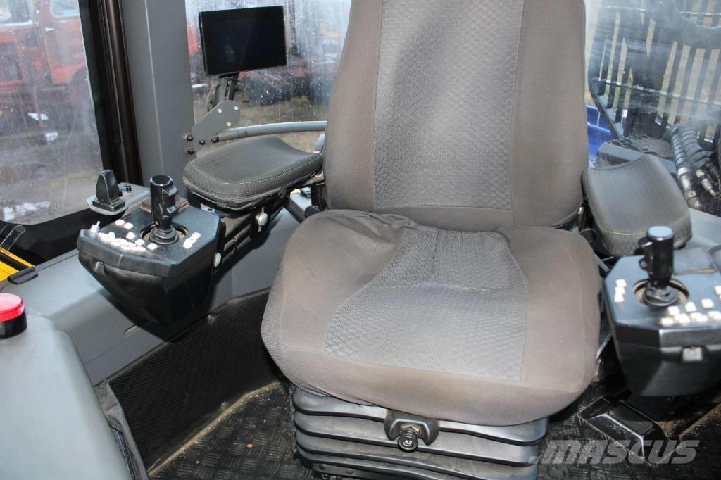 Sampo-Rosenlew FR 28 Tomruk yükleyici traktörler