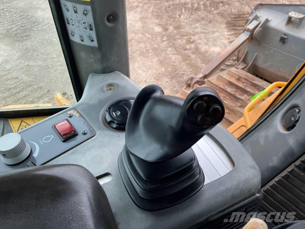 Liebherr PR 746 Paletli dozerler